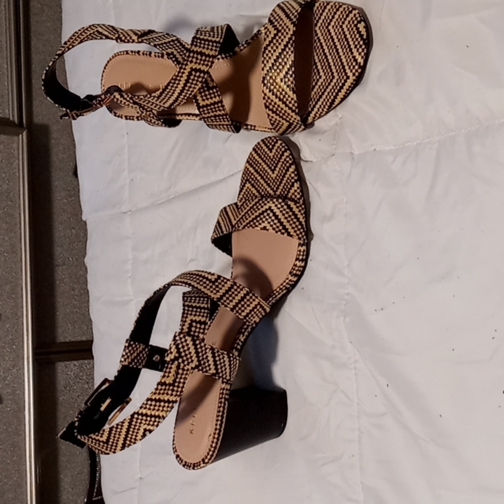 Shoes - Picture 3 of 3